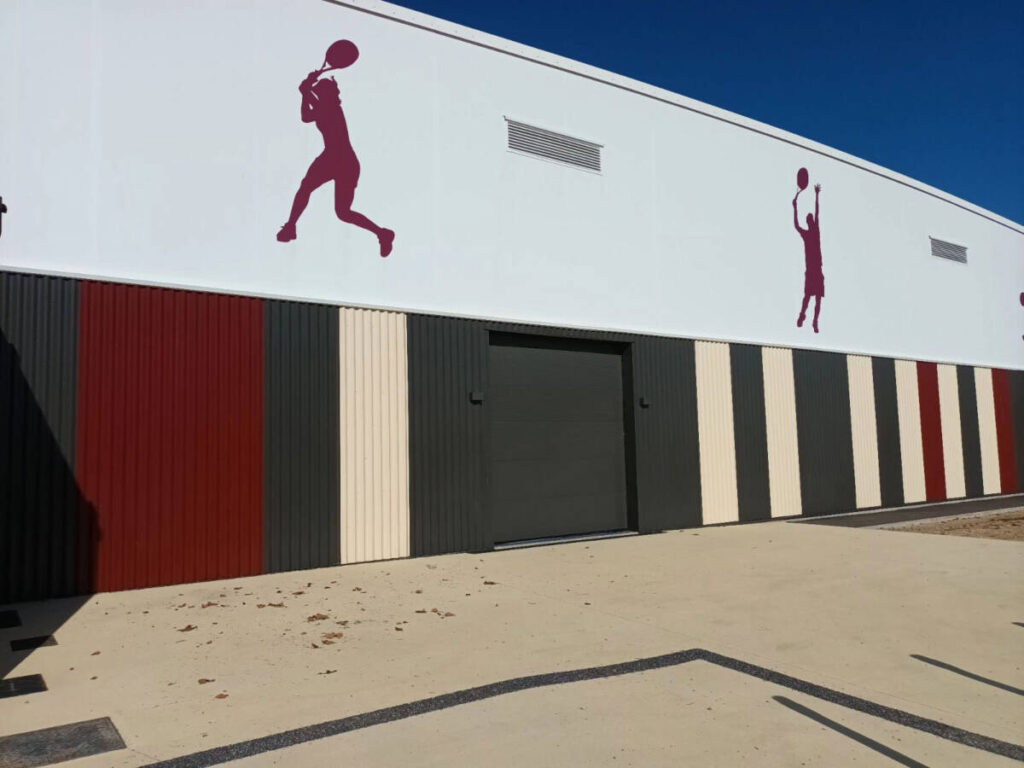 Un complexe tennis innovant à Entressen avec contrôle d’accès Fit Arena